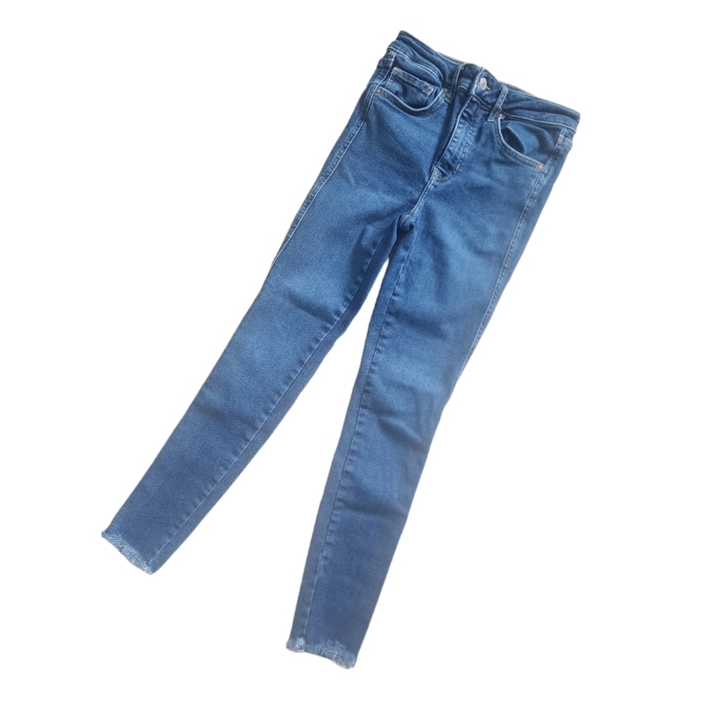 Free People We the Free High Rise Skinny Jeans Size 26 Raw Hem Pockets.